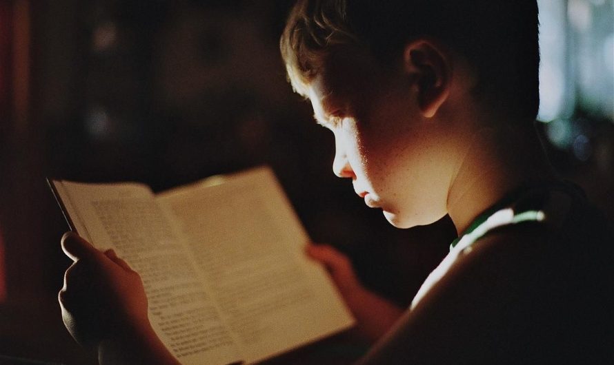 Coucher un enfant de 4 ans : le seuil de 21h change la nuit